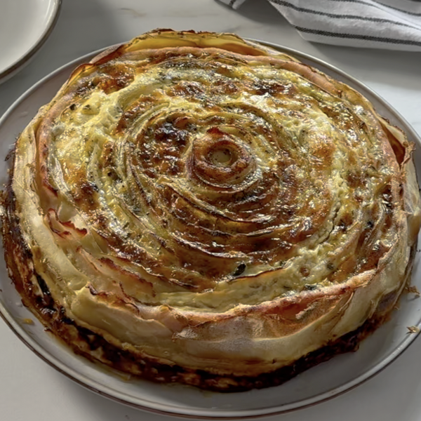 Rosa de patata al horno con jamón y queso, una receta que te soluciona la cena