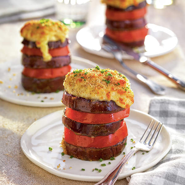 Timbales de berenjena y tomate, gratinados con bechamel