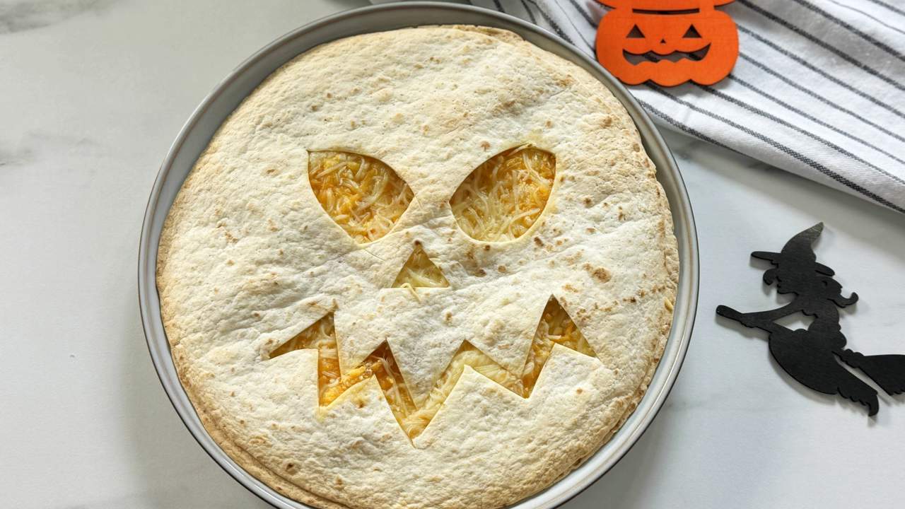 Tortitas de Halloween rellenas de queso ¡con solo 2 ingredientes!, image size:1280x720