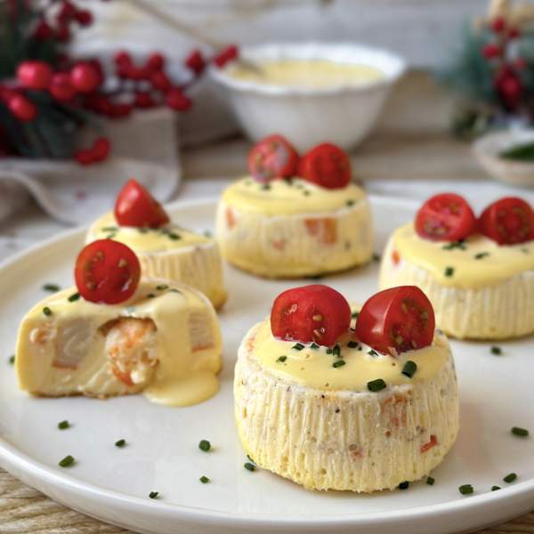 Flanecitos de tortilla de marisco (gambas y surimi), aperitivos perfectos para abrir boca en tu menú navideño