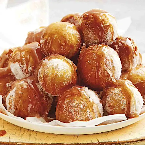 Buñuelos con salsa de caramelo, bocaditos dulces irresistibles