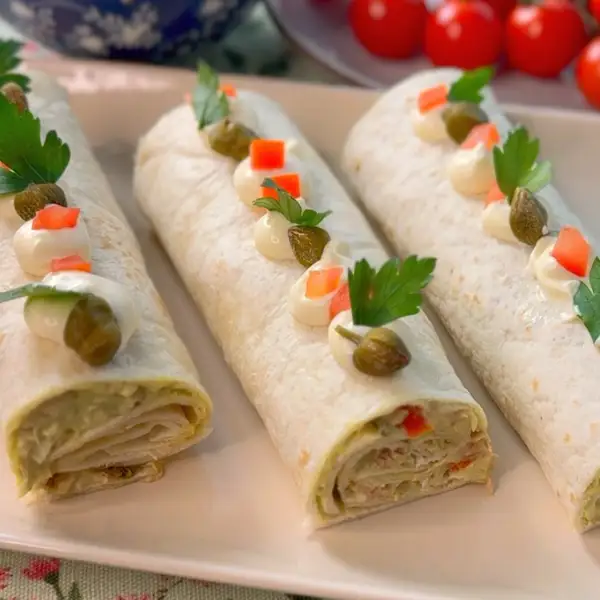 Rollitos de atún con aguacate, una cena fácil y saludable ¡sin horno y en 10 minutos!