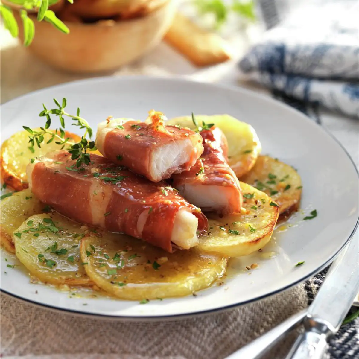 Bacalao con jamón crujiente y salsa de miel