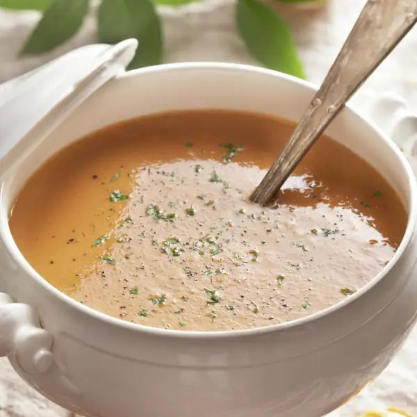 Sopa de pescado para Navidad, de la abuela fácil y barata ¡en solo 10 minutos!