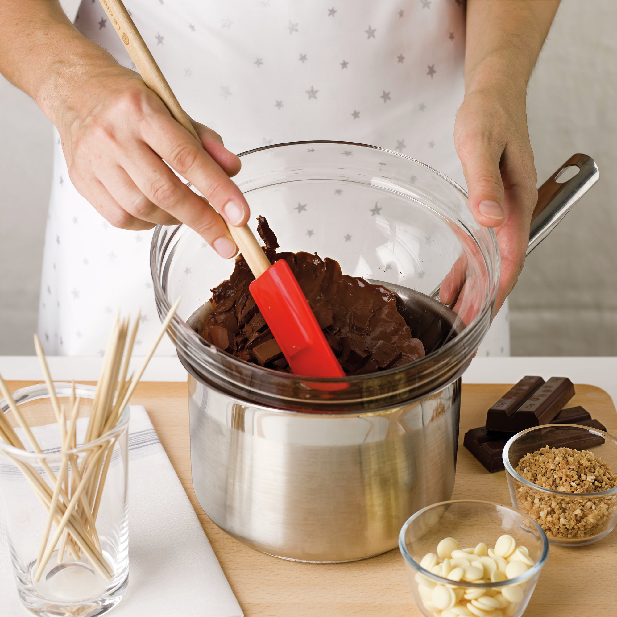 1. Funde el chocolate