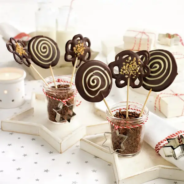 Piruletas divertidas de chocolate