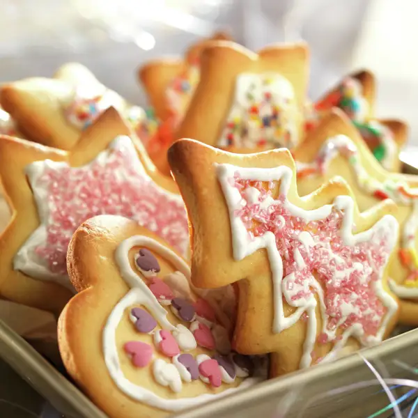 Galletas navideñas de canela con glaseado de azúcar