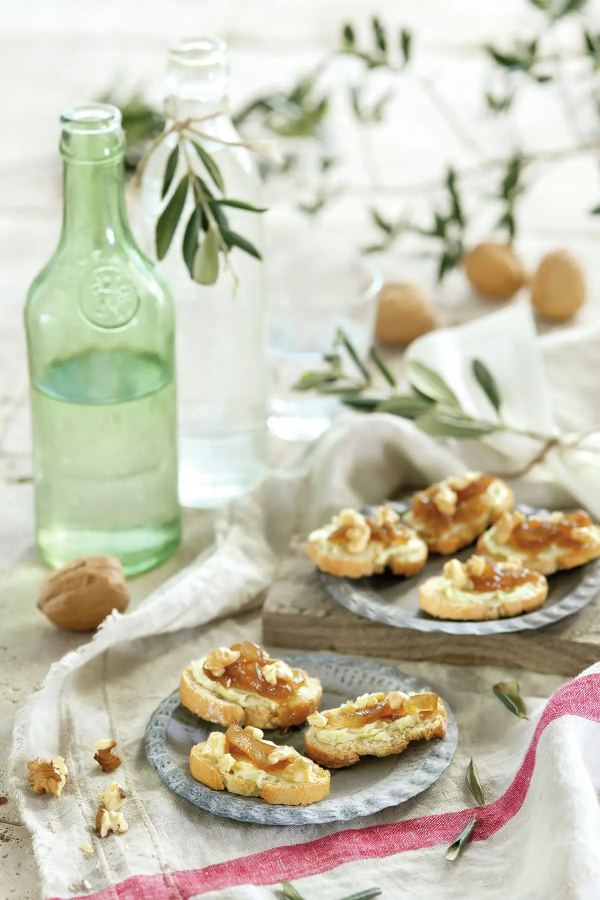 Tostas de roquefort y cebolla