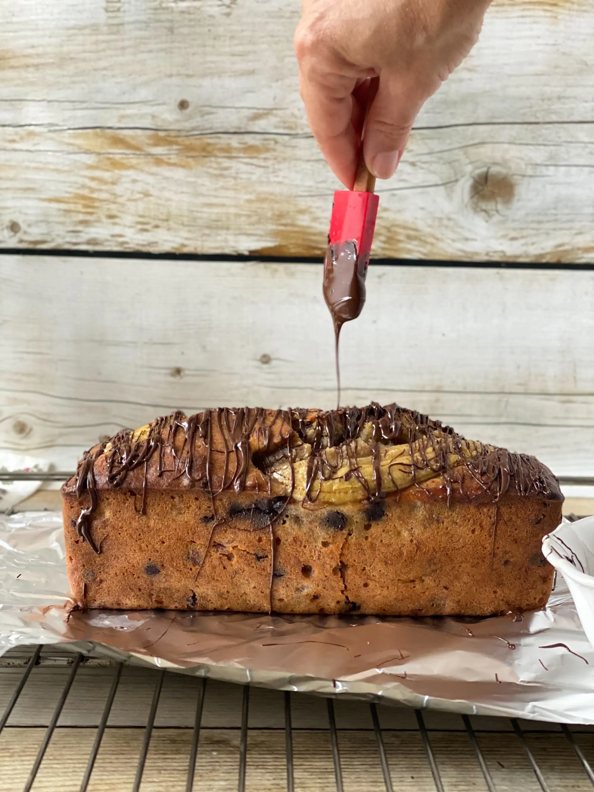 7. Decora con el chocolate fundido