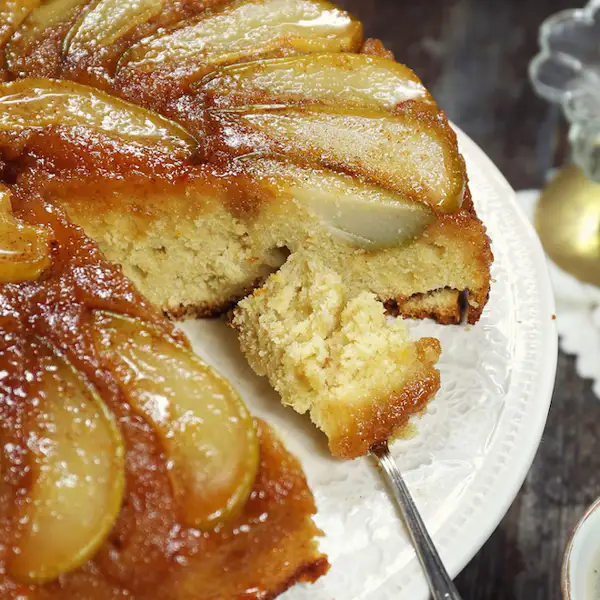 Adiós horno. Bizcocho de manzana a la sartén, un nuevo reto para que pruebes hoy mismo