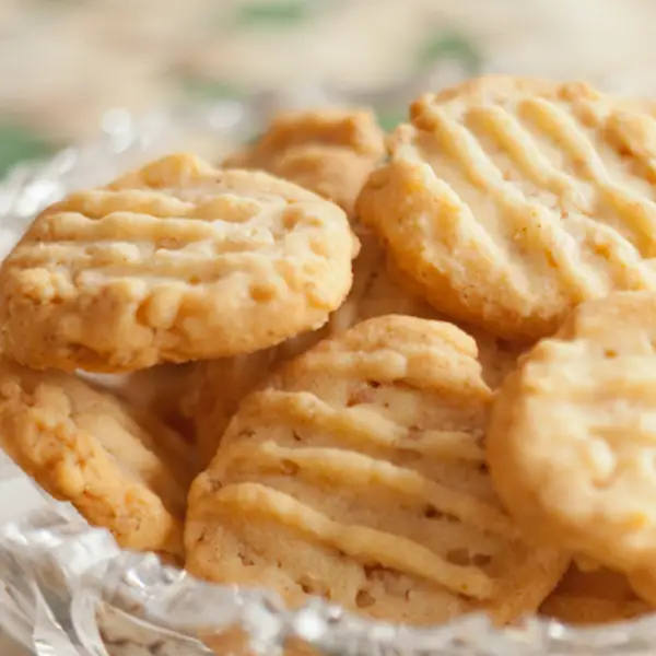 Galletitas de queso cheddar, el aperitivo perfecto para servir con tus tablas de embutidos, quesos y patés