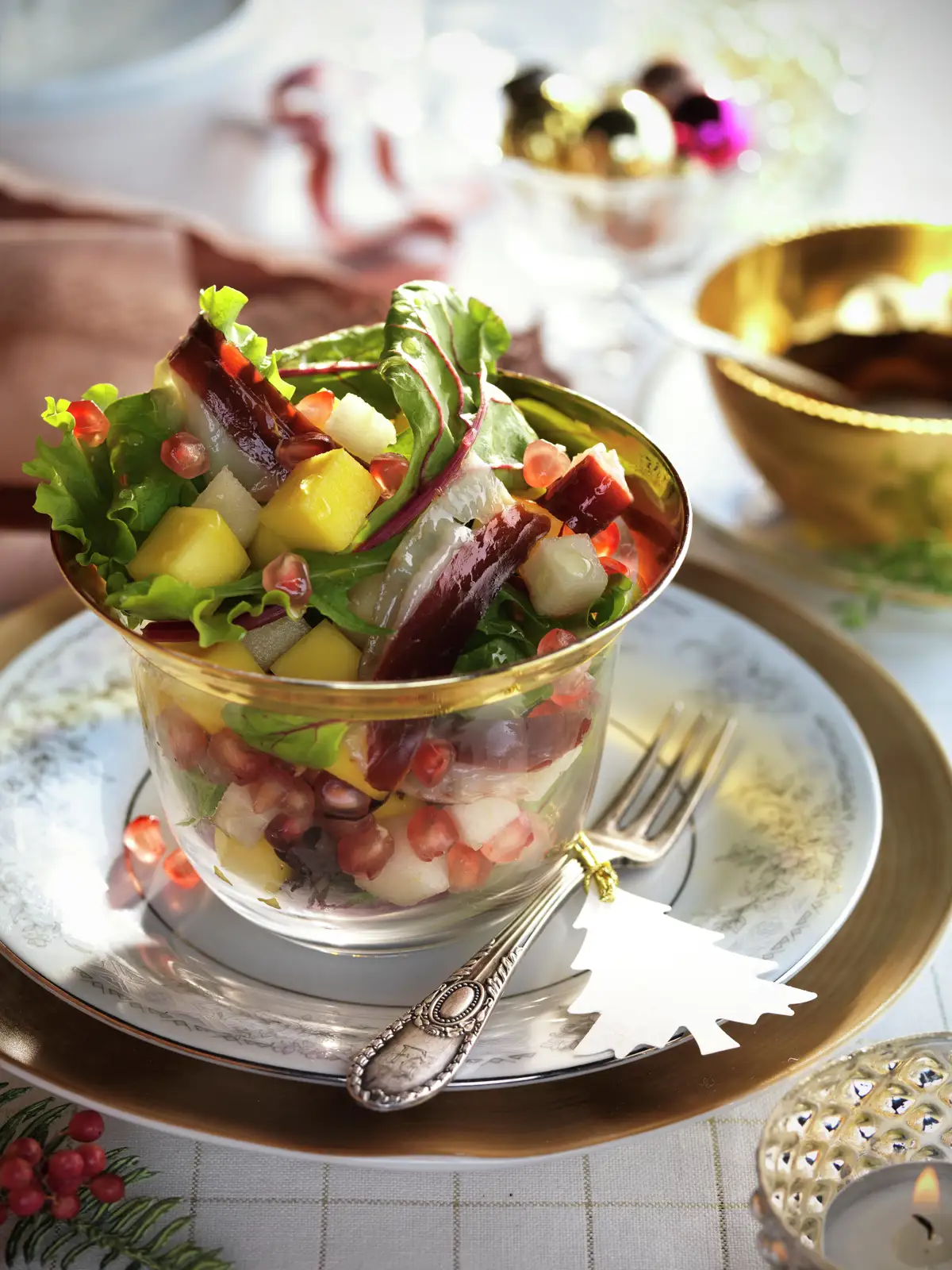 ENSALADA DE JAMÓN DE PATO Y FRUTAS.