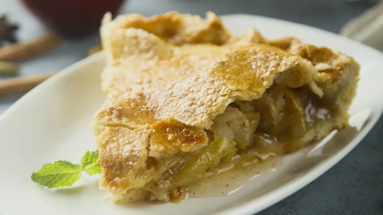 Empanada de manzana, postre fácil y delicioso, receta de la abuela argentina