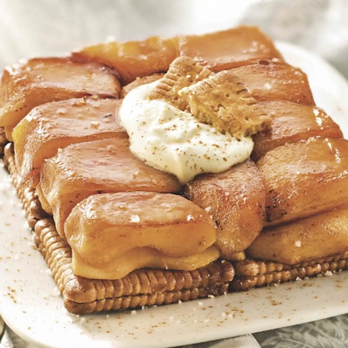 Tatin de manzana y galletas