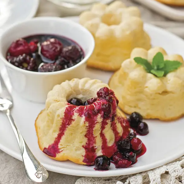 Así consigo los pastelitos de ricota con frutas rojas más fáciles y deliciosos (y no me complico mucho la vida)