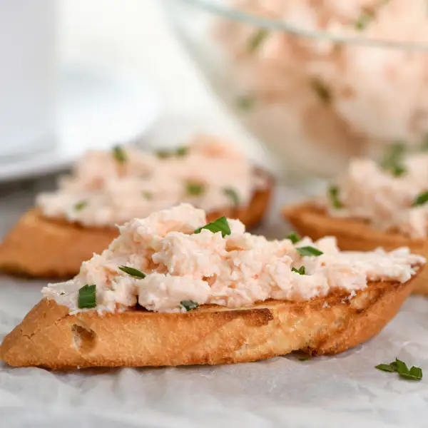 Pintxo donostiarra, el aperitivo rápido y sencillo típico del País Vasco con el que te chuparás los dedos