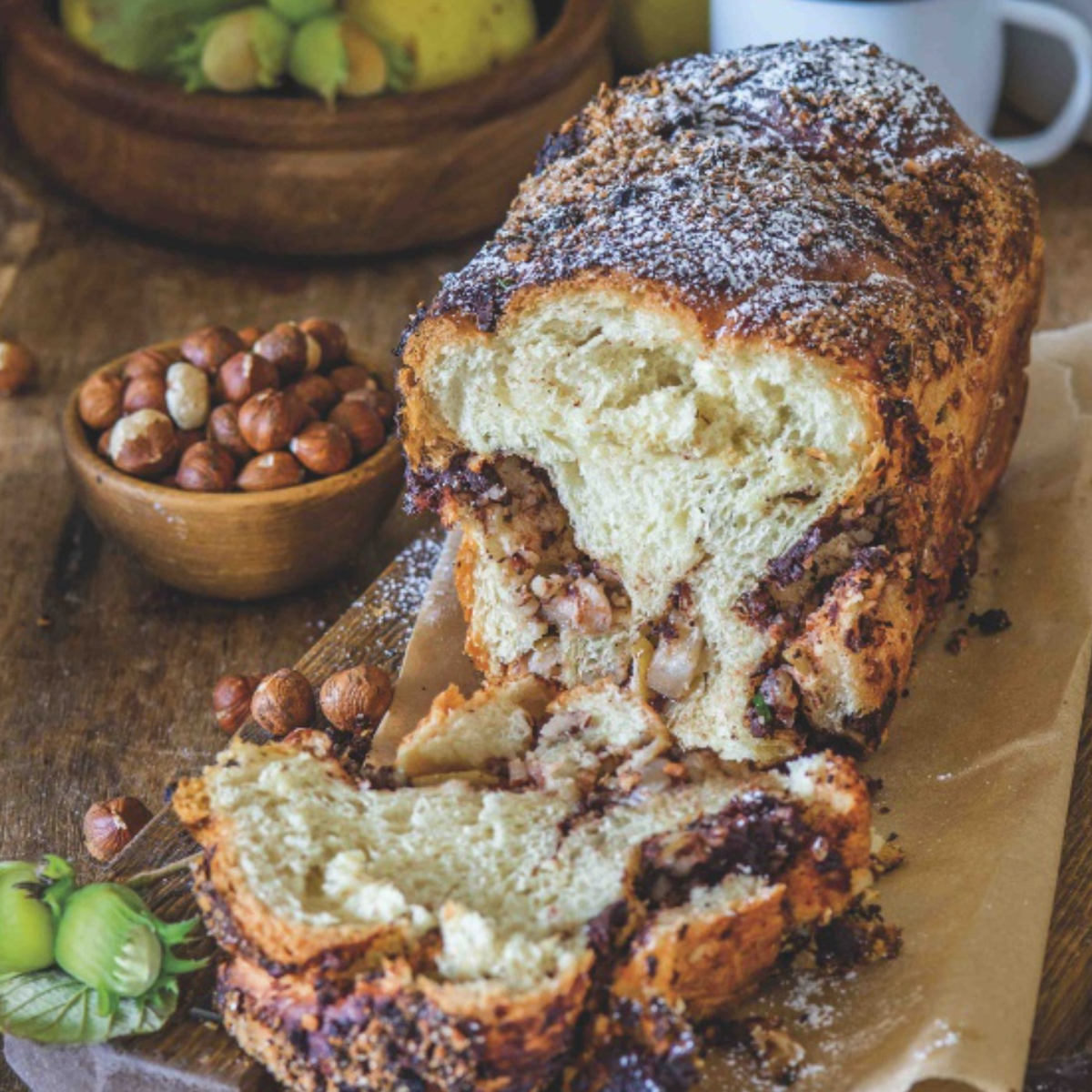 Brioche de peras y avellanas