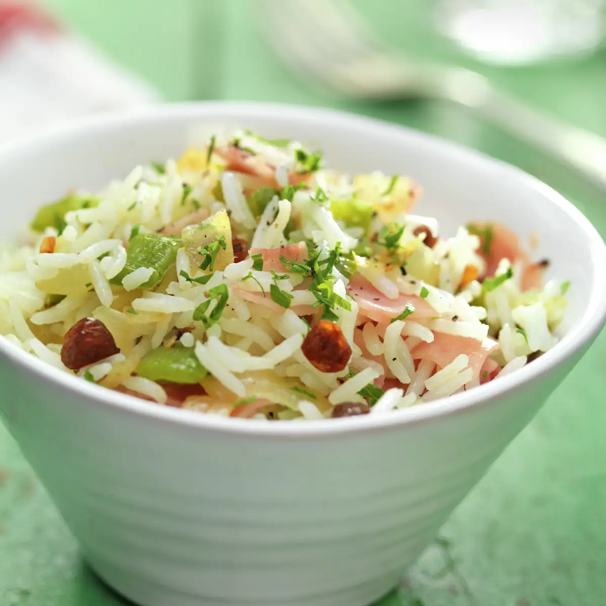 Arroz frito con pasas y verduritas