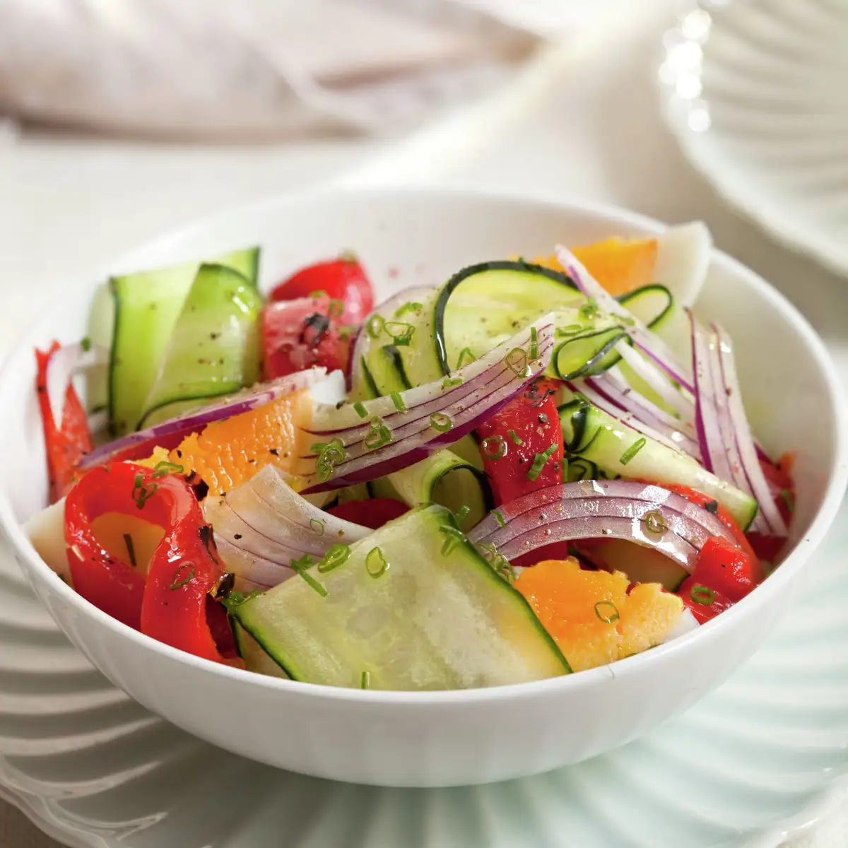 Ensalada de pimientos asados y huevo duro