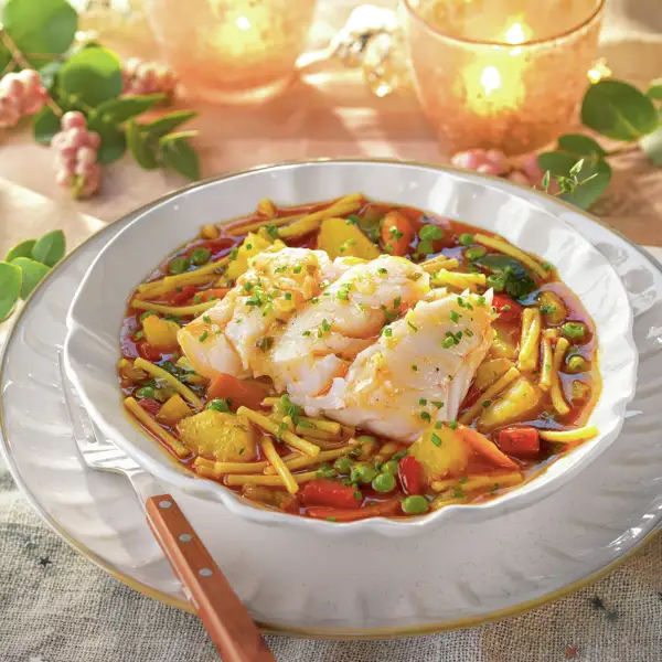 Bacalao con patatas y fideos