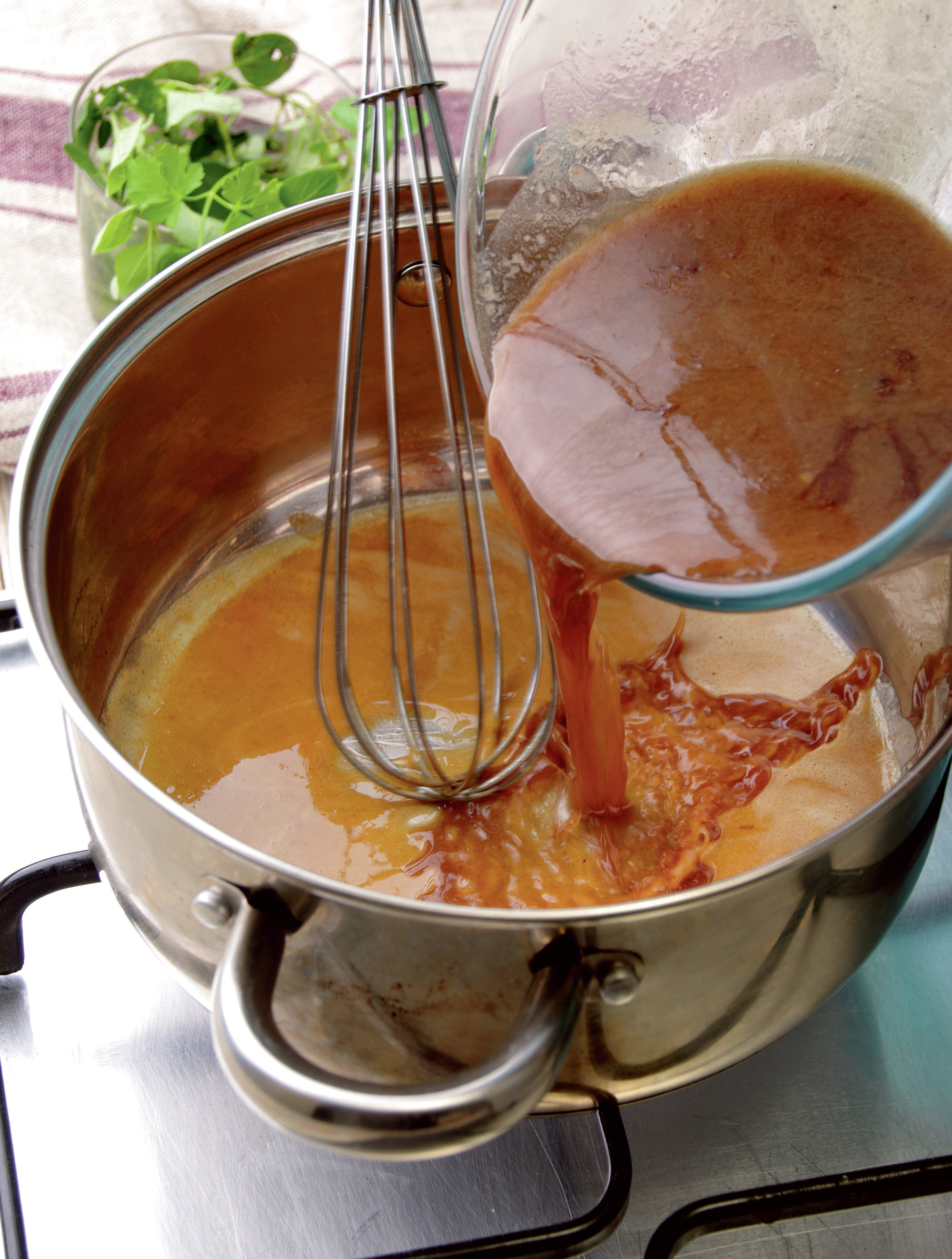3. Reduce la salsa