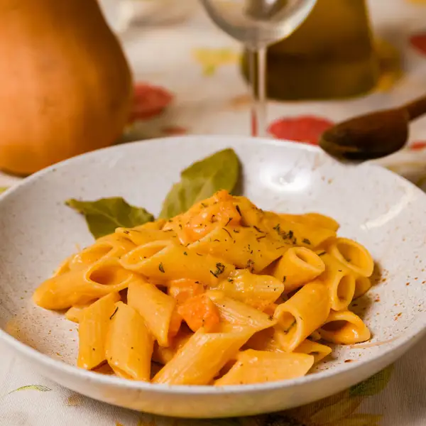 La versión innovadora del plato de pasta: pasta con calabaza (con una crema deliciosa que nunca se te hubiera ocurrido)