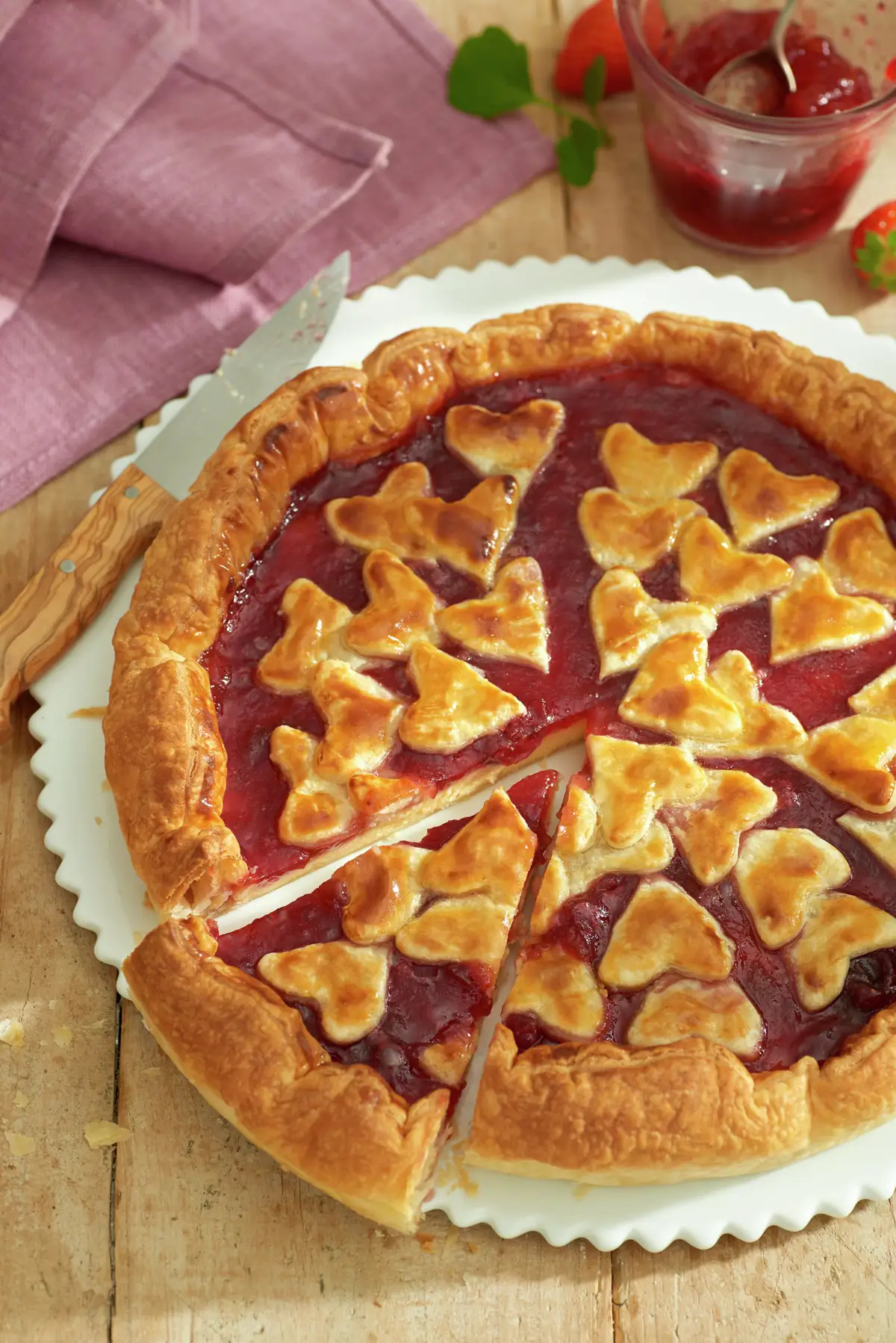 TARTA DE HOJALDRE CON MERMELADA.