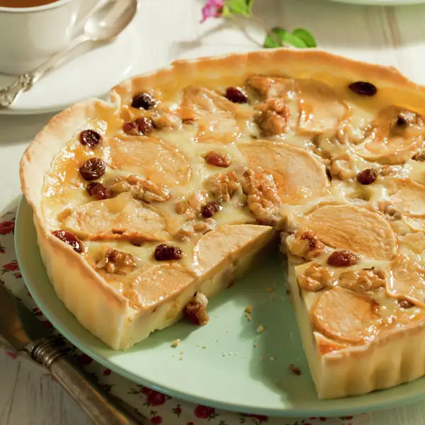 Tarta jugosa de manzana, con nueces y pasas, la alternativa saludable a la tarta de queso