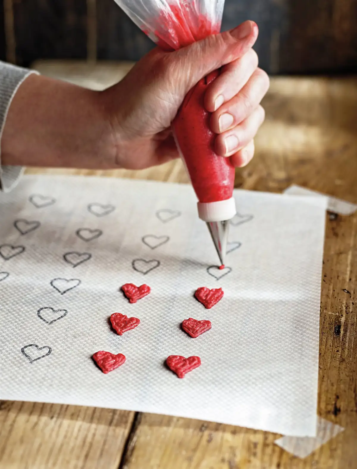 Hacer corazones con la manga pastelera