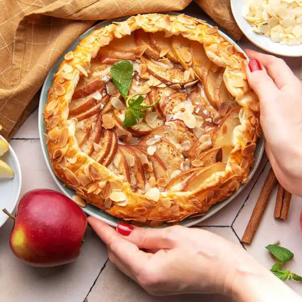 El postre rústico que más me gusta preparar: galette de manzana roja y almendras (y no me creo que sea tan fácil, deliciosa y bonita)