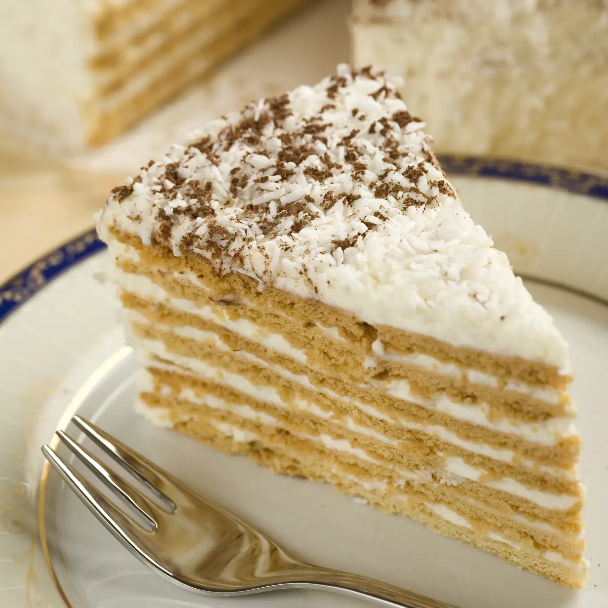 Tarta de la abuela clásica con galletas y chocolate blanco