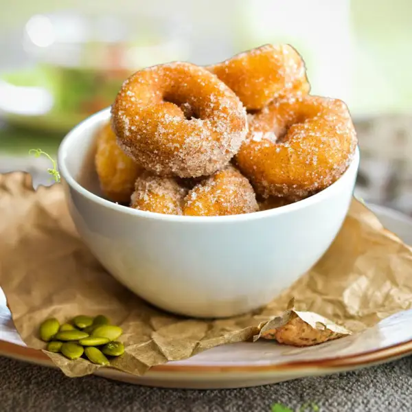 Mi amiga valenciana me ha chivado la receta de su abuela para hacer rosquillas de calabaza, típicas de Carnaval, ¡y están buenísimas!