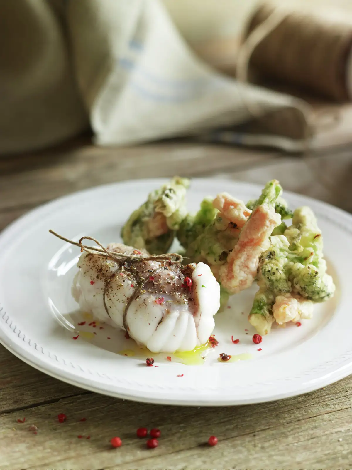 RAPE AL HORNO CON VERDURAS REBOZADAS.