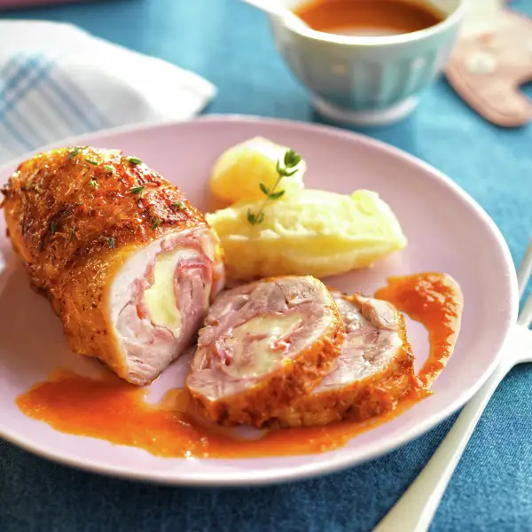 Muslos de pollo rellenos de jamón y queso: fáciles y ¡muy adictivos!