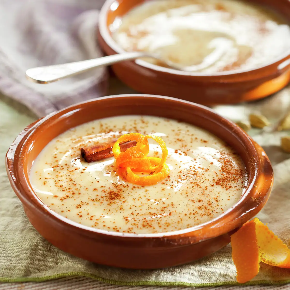 Natillas caseras al cardamomo