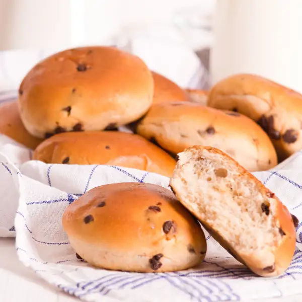 Así hacen las abuelas belgas este brioche tradicional: Cramiques con chispas de chocolate (harán que triunfes en las meriendas del fin de semana)