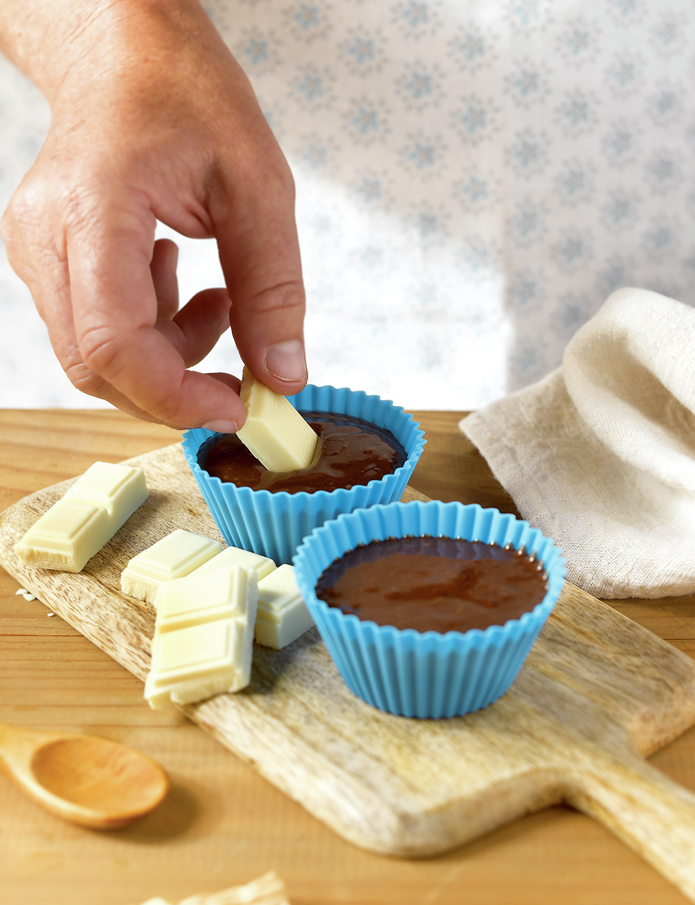 2. Agrega el chocolate blanco
