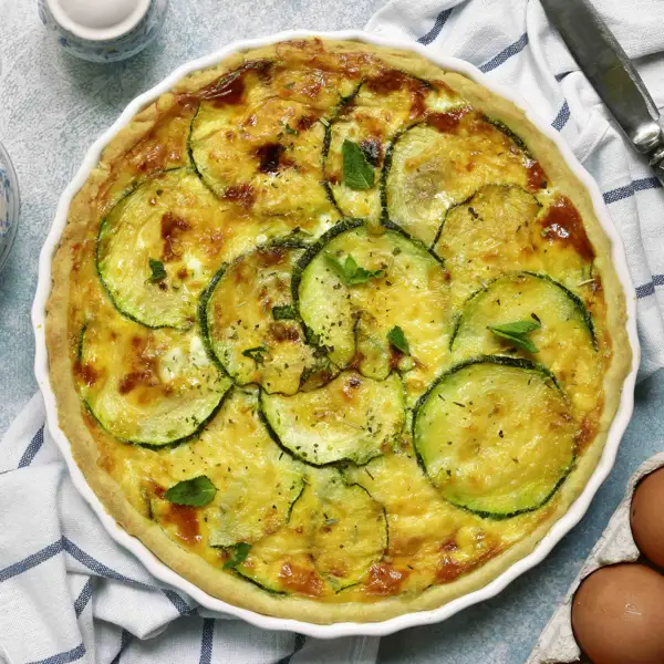 Si no haces una quiche de calabacín como esta (receta de la abuela francesa), es porque no quieres: con gorgonzola y nueces