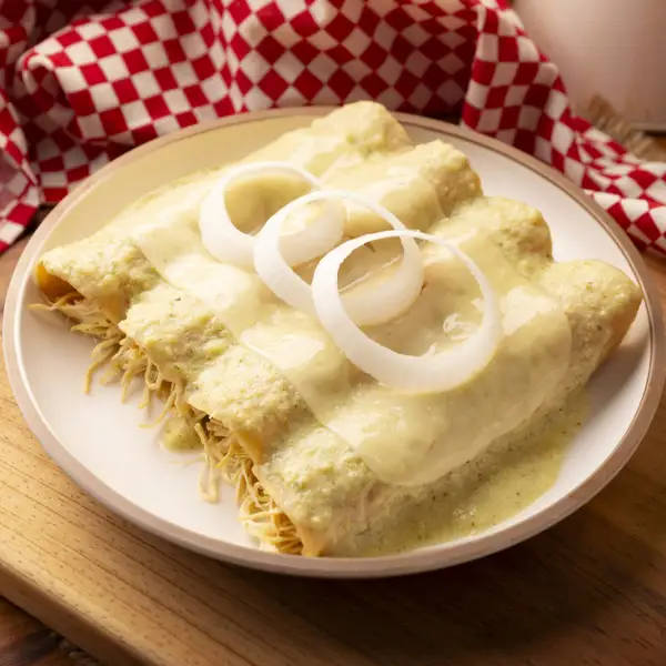 Enchiladas suizas, la jugosa versión de las enchiladas mexicanas ideal para los amantes del queso