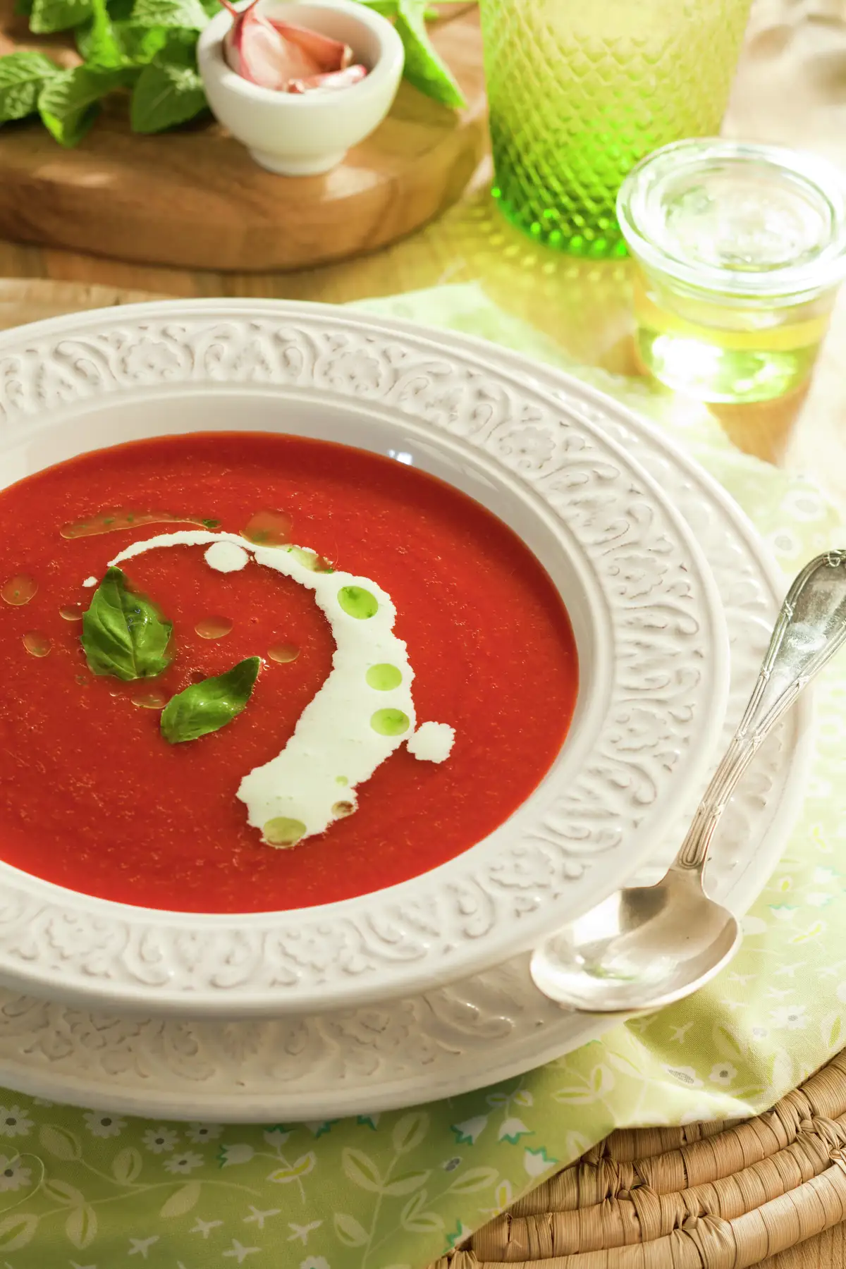 CREMA FRÍA DE TOMATE CON MOZZARELLA.