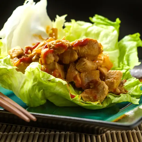 Fui a un restaurante coreano y descubrí esta receta de ssam de cerdo (ya no puedo parar de hacerla, ¡está deliciosa!)