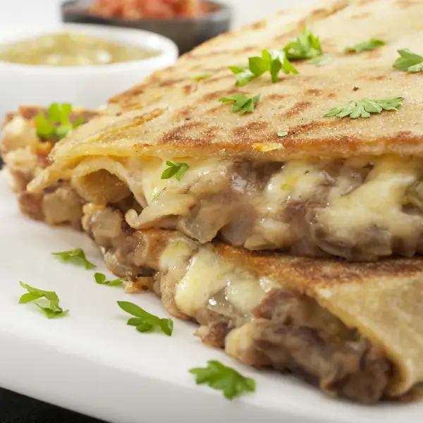 Baleadas hondureñas, los tacos de frijoles y queso que no podrás parar de comer