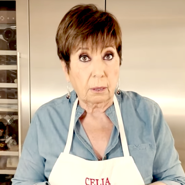 Celia Villalobos y su truco para la ensaladilla rusa: "Pelo las patatas calientes. Me achicharro, pero me compensa porque la patata caliente coge más la sustancia"