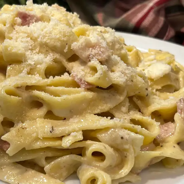 Así son estos tallarines en 10 minutos: la receta de pasta que siempre preparo cuando no quiero liarme en la cocina, pero comer algo rico
