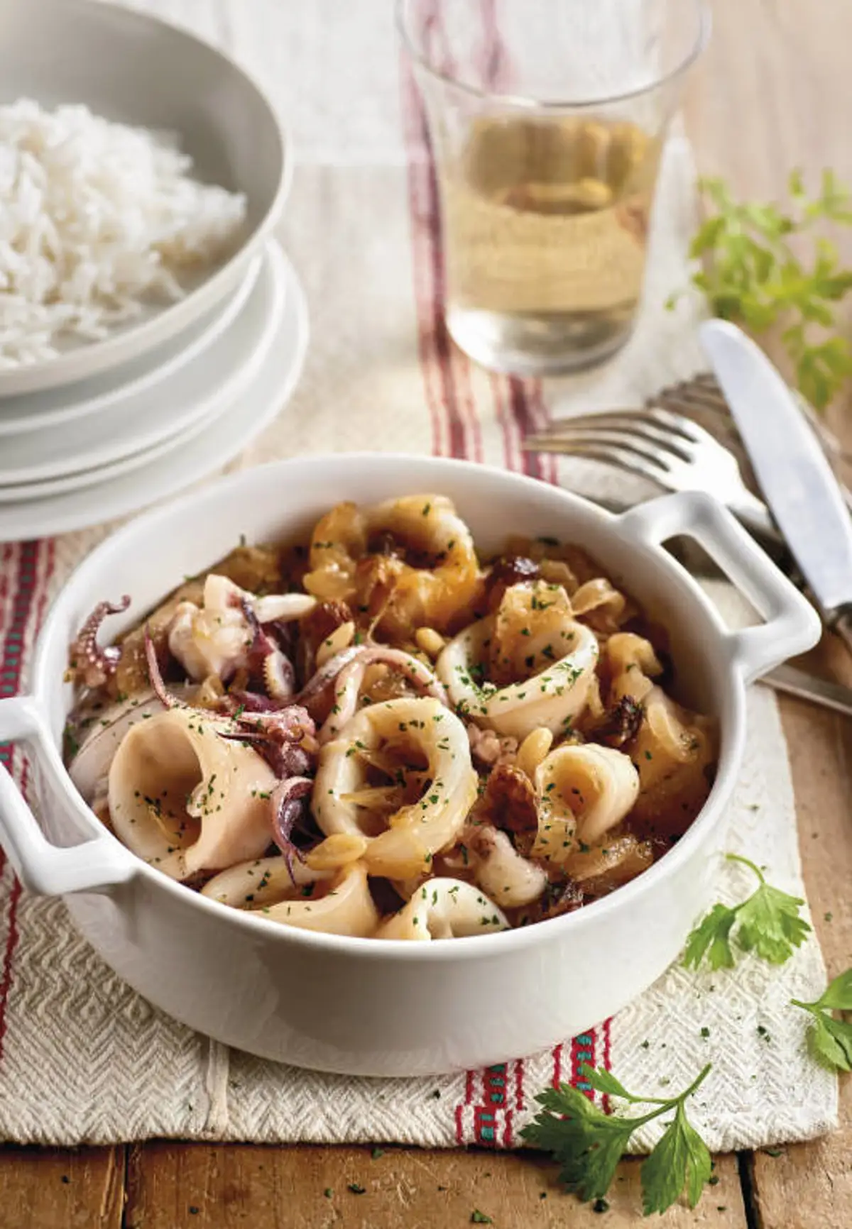 Calamares con cebolla y arroz