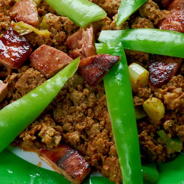 Discada norteña, la receta de la abuela mexicana ideal para carnívoros (con ternera, cerdo, jamón, chorizo y salchicha)