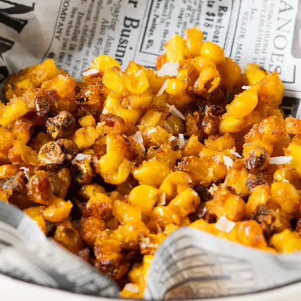 ¿Tienes una lata de maíz cocido? Prepara unos quicos caseros crujientes, ricos y saludables, en la freidora de aire (¡receta facilísima!)
