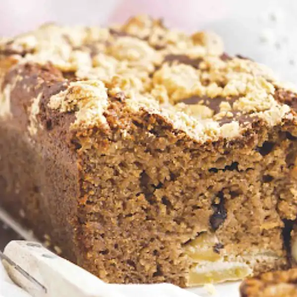 El desayuno saludable que no lo parece: bizcocho integral con crumble, el más esponjoso y ligero