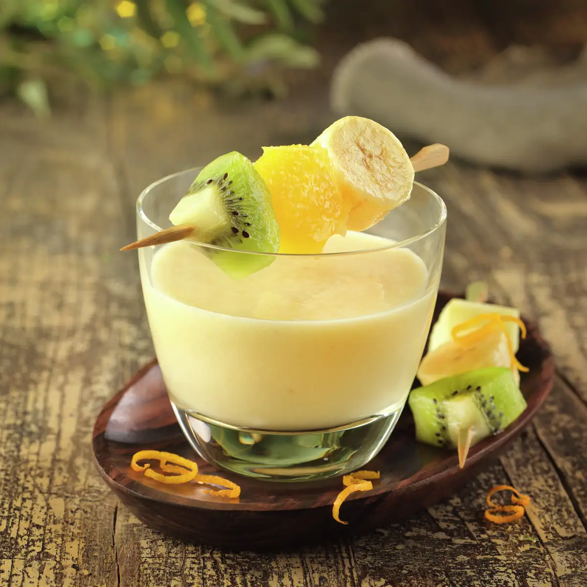 batido_de_platano_y_naranja_con_fruta