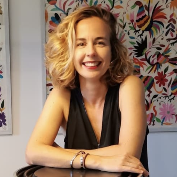 Ainhoa Aguirregoitia, chef: "Para que la paella con alcachofas, habas y manitas de cerdo quede perfecta, necesitas conseguir un chuf chuf delicado"